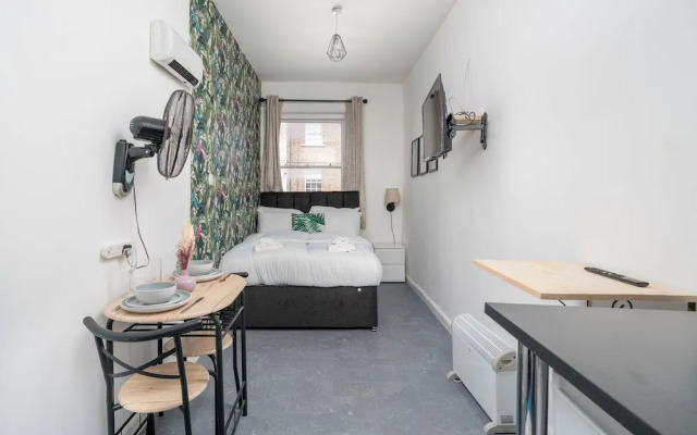 Studio Unit in Chapel Market London