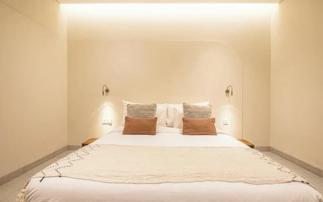 Elegant 4BR Seminyak Villa 10 min From Center
