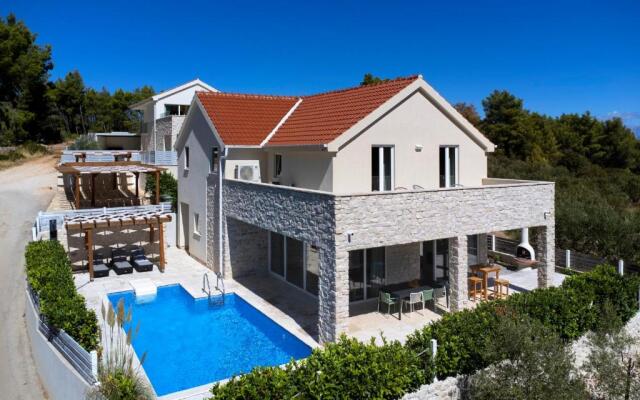 Villa Anouk