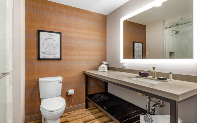 Cambria Hotel New Haven University Area