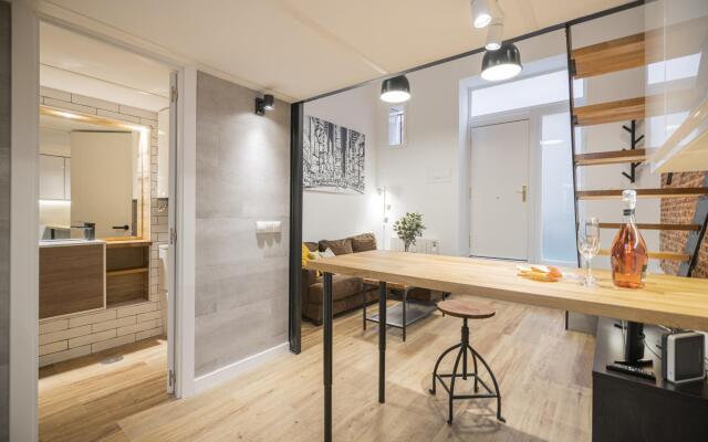 M (MPE35) Apartamento dúplex con patio