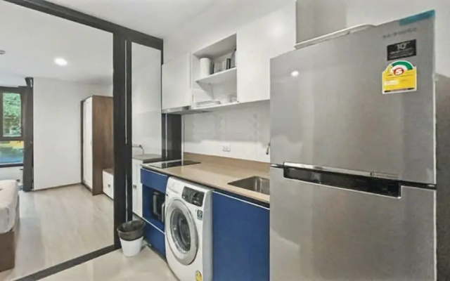 The Base - New Studio Great Location, Shared Pool