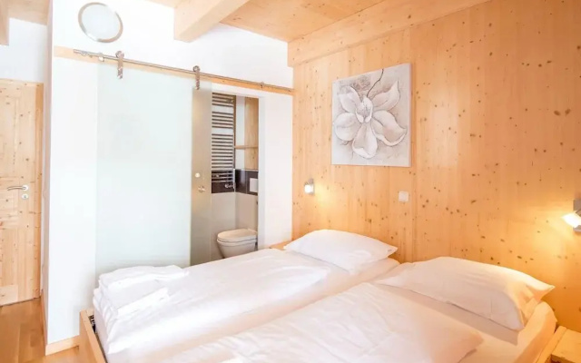 Amazing Chalet With Sauna