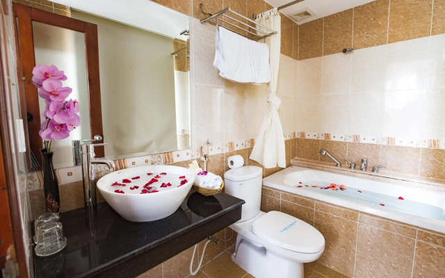 Grand Mango Hotel