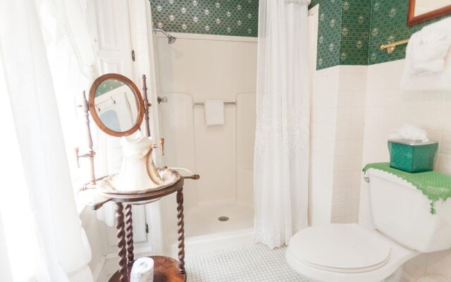 Historic Sevilla House Bed And Breakfast