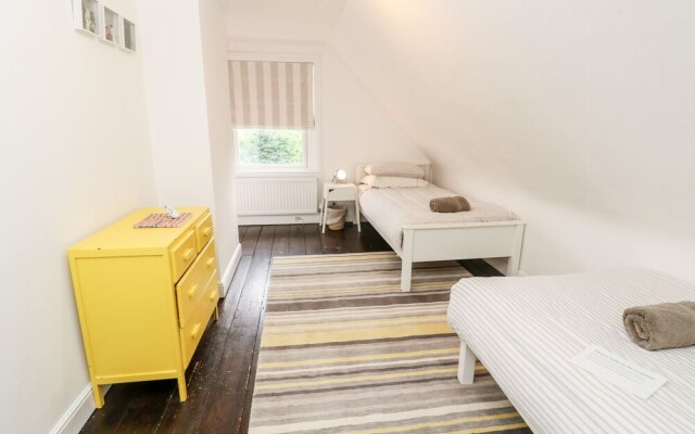 5 The Nab House