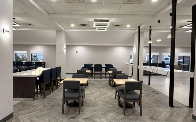 Quality Inn & Suites Baton Rouge West – Port Allen