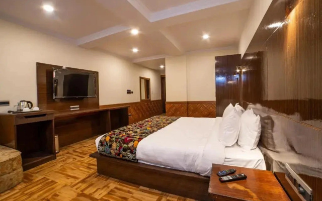Opera Inn by OYO Rooms