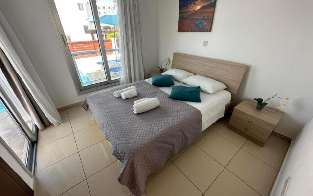 Villa Aqua Sunrise 1km From Beach With Sea Views