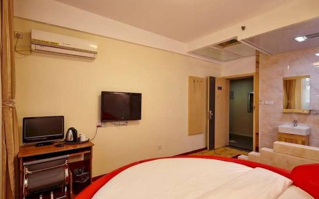 Super 8 Hotel Jinan Railway Station Square