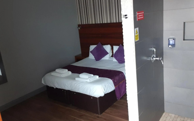 Bennetts Hotel