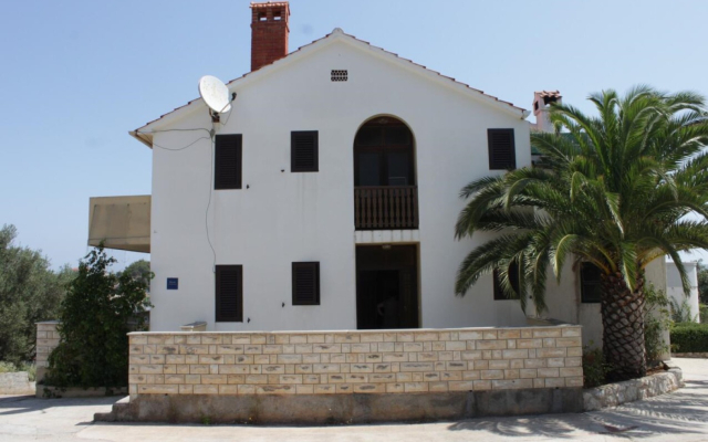 Apartment DaRi - 70m from Sea: A4 Sali, Island Dugi otok