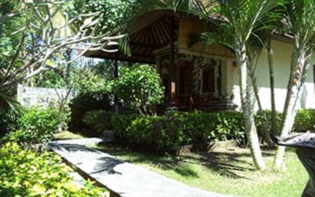 Deddys Beach Bungalows