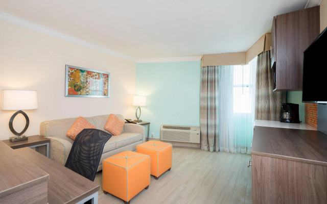 Holiday Inn Express & Suites Nassau, an IHG Hotel