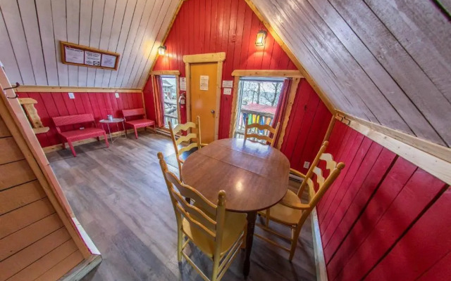 Auberge Festive Sea Shack