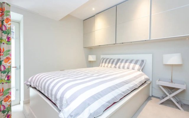 Modern 2 Bedroom Apartment Near Gloucester Road