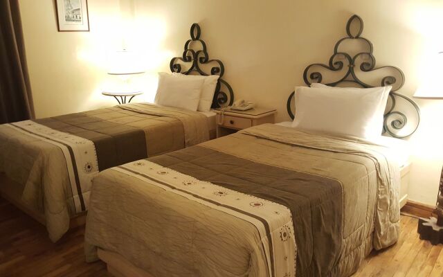 Roxas President's Inn