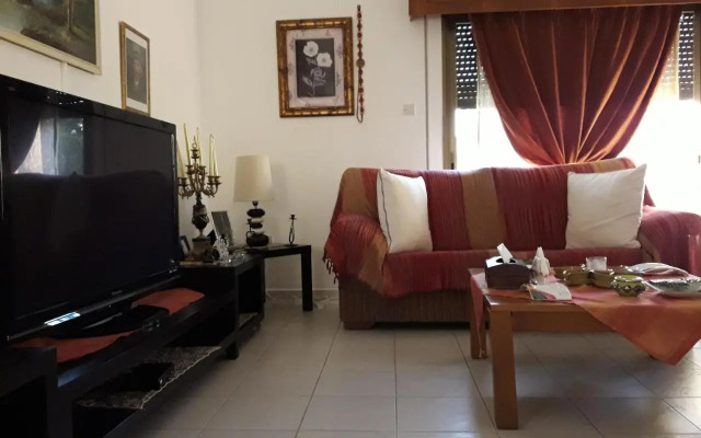 Shared Top 1St Floor Villa
