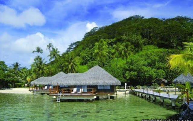 Royal Huahine Resort