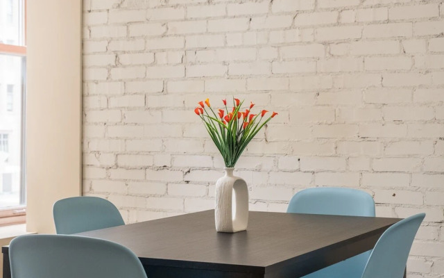 Large Open Apartments Near Ballpark Village