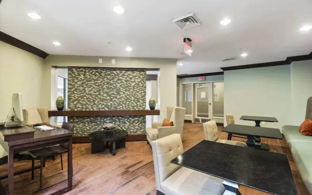 DC Charm in Crystal Apartments
