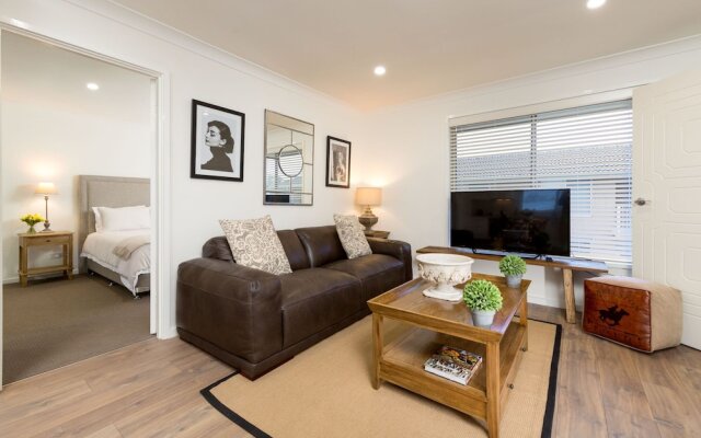 Sleeping in Style - Central & Sophisticated