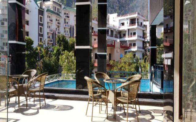 Moustache Rishikesh Luxuria - Hostel