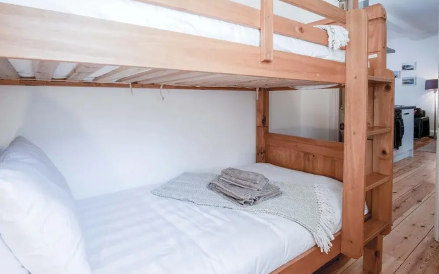 Sea Glass - 2 Bedroom Apartment - Manorbier