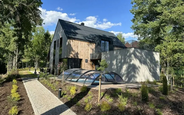 Spacious Villa With Good Ambience