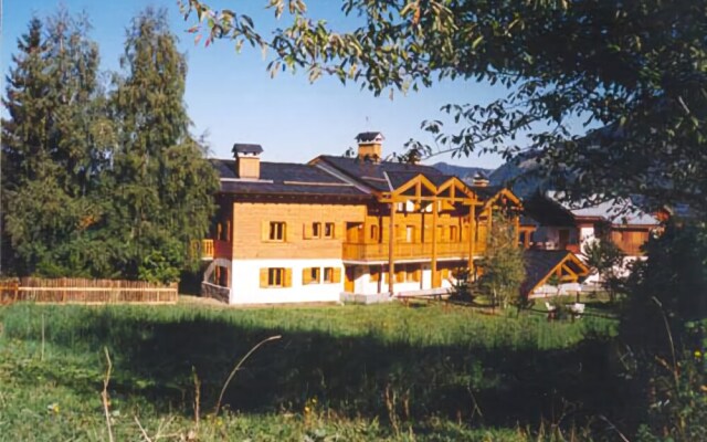 Chalet Carlinouf