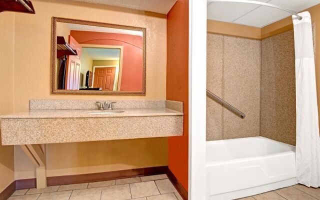 Days Inn Kansas City