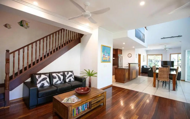 Four Mile Beach Retreat