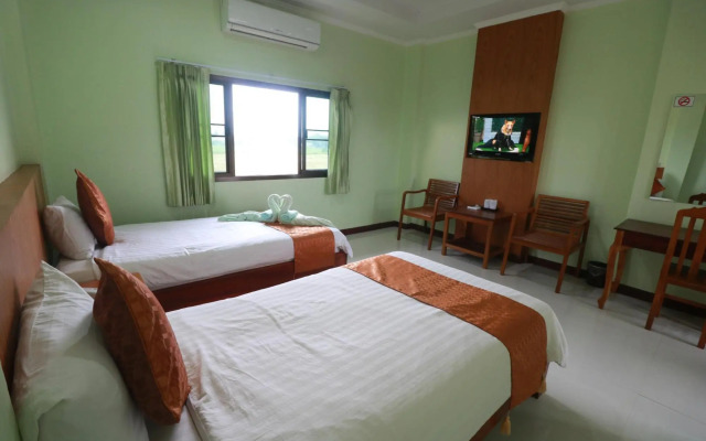 CK Hills Hotel
