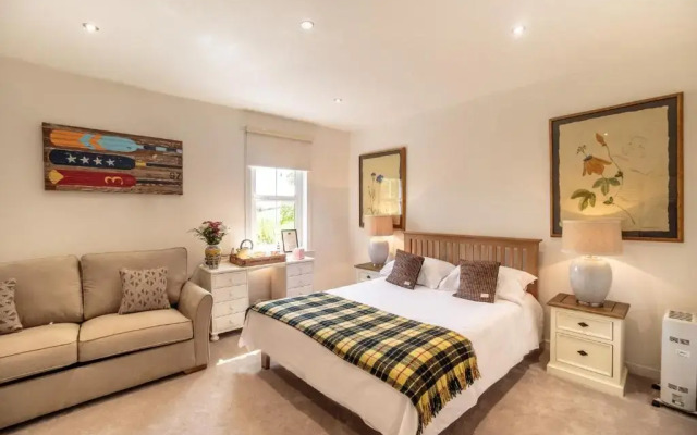 Torrs Warren Country House Hotel