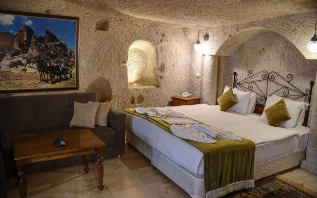 Elegance Cave Suites