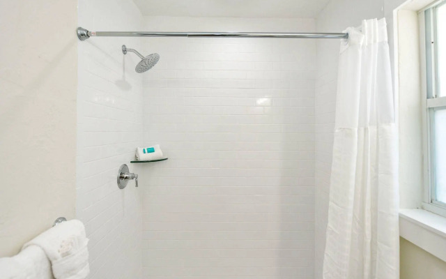 Tropical Breeze Resort