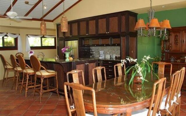 Villa Rendezvous