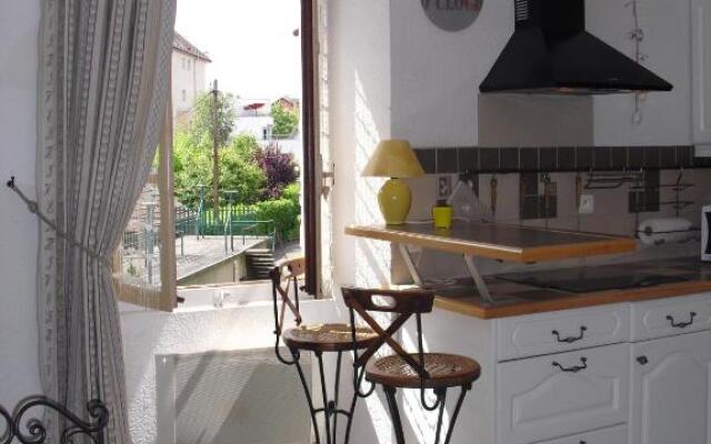 ANNECY COQUET MEUBLE t2 ENTRE STATION SKI ET LAC