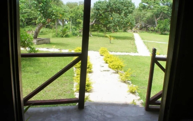 Alofa Beach Bungalows