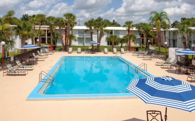 Stayable Suites Kissimmee East