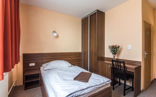 Hotel SAD, Turistická Ubytovňa *