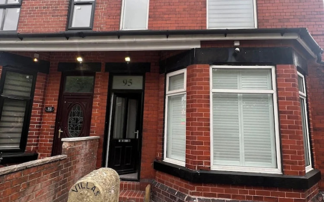 Moorfields Villa
