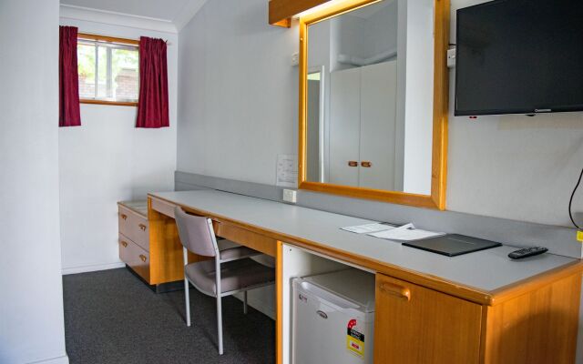 Rest Point Motor Inn