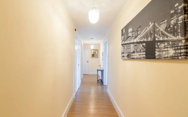 2-bedroom Penthouse, Clockhouse, Hoddesdon