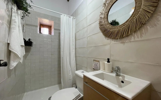 Two Houses With Shared Pool Chillout and see Views