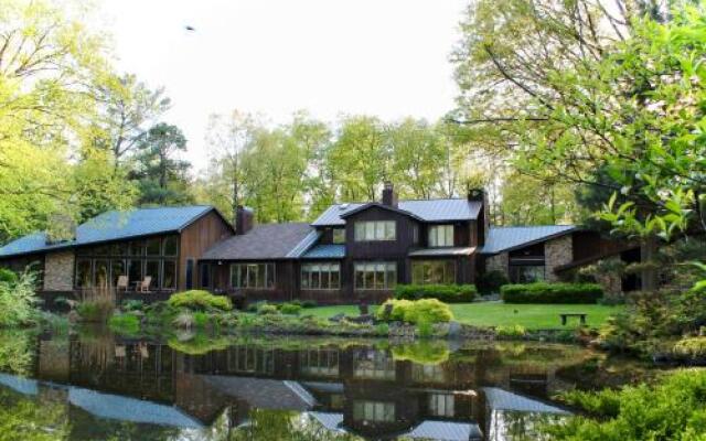 The Inn at White Oak