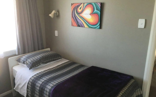 Manor Motel