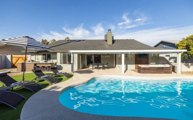 Tempe Vaughn 3 Bedroom Home by RedAwning