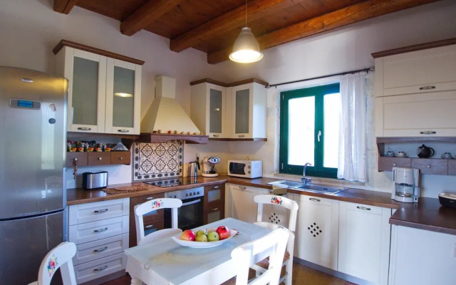 Villa Amvrosia in Armeni