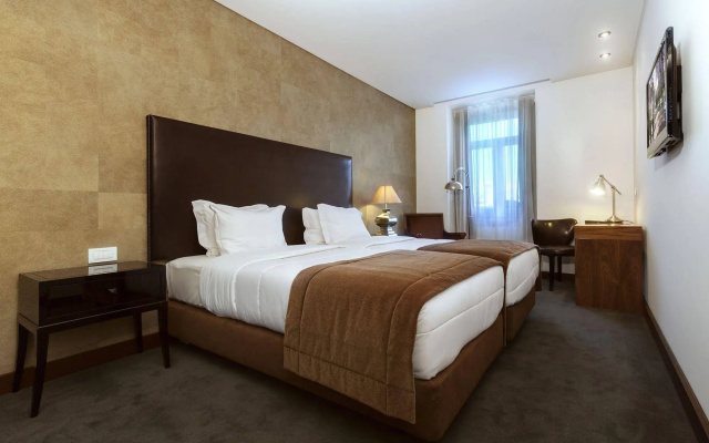 Lisboa Carmo Hotel